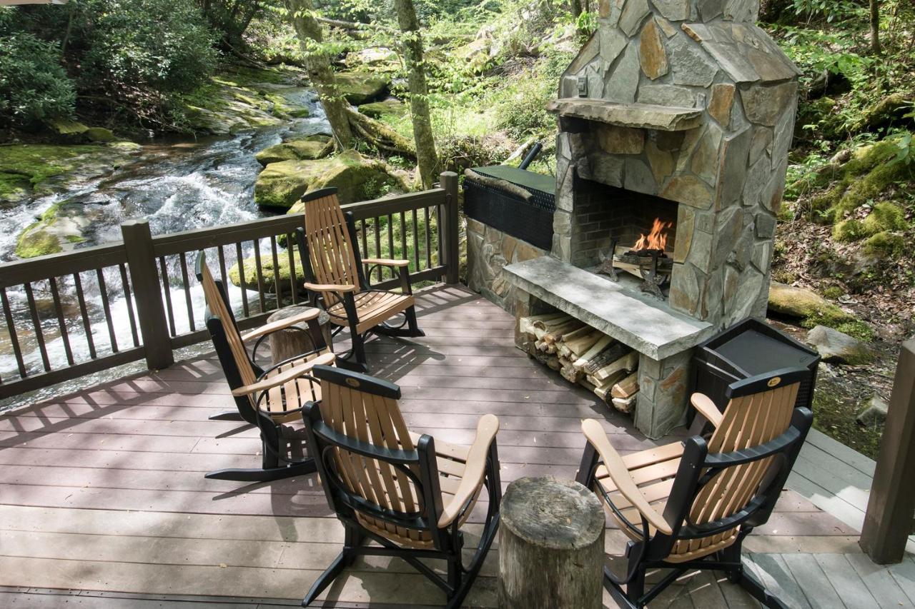 Cherokee Mountain Cabins, Llc Topton Exterior photo